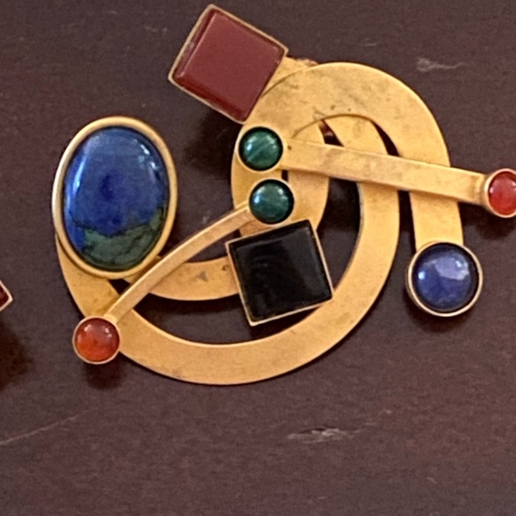 Modernist Gold Tone Faux Stone Pieced Earrings Artist Signed - Picture 2 of 8